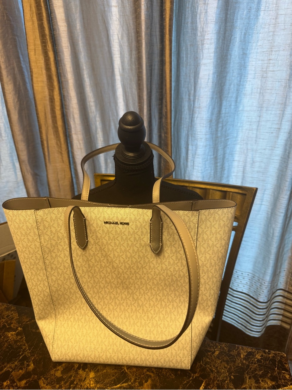 Michael Kors White and Silver Logo Tote